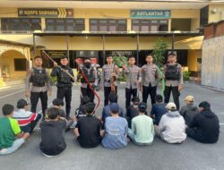 Harkamtibmas Unit Raimas Polres Pelabuhan Tanjung Perak Amankan 14 Anggota Komplotan Gangster Di Tambak Wedi