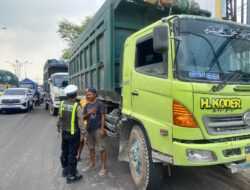 Operasi Zebra Semeru 2024, Satlantas Polres Gresik Tindak Puluhan Truck Di Jalur Utara