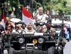 Mengenang Hari Pahlawan, Aksi Treatikal Parade Juang 2024 Di Surabaya Tarik Perhatian Wisatawan