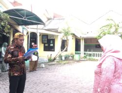 Teladani Pahlawanmu Cintai Negerimu, SMP PGRI 6 Surabaya Gelar Upacara Sambut Hari Pahlawan
