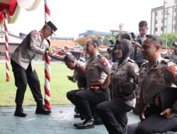Kapolda Jatim Pimpin Upacara Kenaikan Pangkat 3.057 Personel