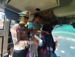 Tingkatkan Keselamatan, Satlantas Polres Gresik Bersama Jasa Raharja Dan Dishub Gelar Ramp Check Bus Pariwisata