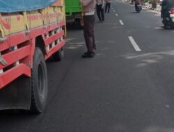 Satlantas Polres Gresik Tindak Tegas Truk Langgar Jam Operasional Kendaraan Dan Truk Galian C Di Jalan Kartini, Sidayu Dan Cerme
