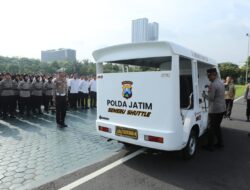 Optimalkan Pelayanan Publik, Kapolda Jatim Serahkan Mobil Shuttle Semeru SPKT