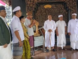 Penyerahan Sertifikat Pelatihan Kepemangkuan Srati, MC Dan Pemulasaran Jenazah, Sebagai Penutup Kegiatan Kaderisasi Pelayanan Umat Banjar Surabaya Di Pura Agung Jagat Karana Surabaya