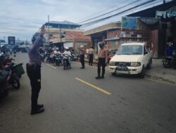 Ciptakan Kelancaran Aktifitas Warga, Satsamapta Polres Ende Lakukan Turwali di Pasar Mbongawani