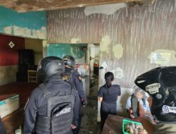 Polres Gresik Gerebek 7 Warung Penjual Miras Di Dukun
