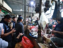 Polres Gresik Pantau Harga Dan Stok Bahan Pokok Jelang Ramadhan 1446 H Sidak Pasar Tradisional Dan Modern Di Gresik