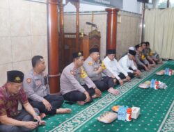 Kapolres Pasuruan Gelar Curhat Kamtibmas dan Safari Ramadhan Di Masjid Al-Mustakim Raci