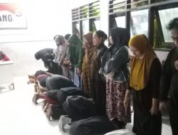 15 Pelaku Perang Sarung di Selaparang Sujud Di Kaki Orang tua Saat Dipulangkan