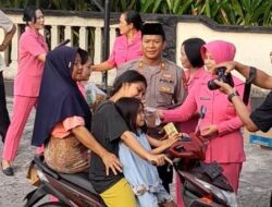Polsek Mataram Dan Bhayangkari Bagikan Takjil Untuk Masyarakat