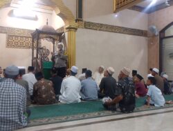 Safari Ramadan: Bhabin Kelurahan Bulak Ajak Warga Jaga Kamtibmas Dan Cegah Perang Sarung