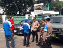Polres Pelabuhan Tanjung Perak Pam Jalur Dan Kawal Peserta Peringatan May Day Di Surabaya
