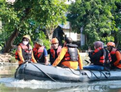 Wali Kota Surabaya, Eri Cahyadi Susur Sungai dan Bersih-Bersih Kali Surabaya Peringati Hari Bumi