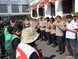 Doa Bersama Kapolrestabes Surabaya Dan 500 Ojek Online: Harmoni Untuk Alm Affan Kurniawan