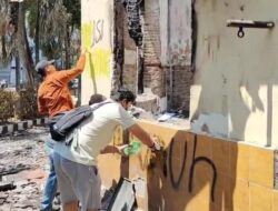 Polisi Dan Warga Kembalikan Asa Jamaah Masjid Al Jabar Polsek Tegalsari Pascakerusuhan Di Surabaya