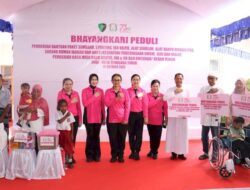 Bakti Religi di Ende, Ketua Umum Bhayangkari Beri Bantuan Alat Ibadah untuk Gereja Kuasi Paroki St Donatus Boanawa dan Masjid Ar-rabithah Ende