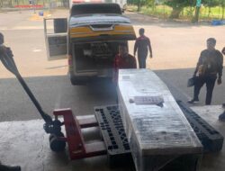 Kepedulian Polres Gresik, Antar Jenazah Pahlawan Devisa Asal Lowayu Hingga Rumah Duka Gratis