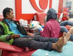 Setetes Darah untuk Kemanusiaan, Polres Gresik Gandeng Media Dan Ojol Rayakan HUT Humas Polri ke 74