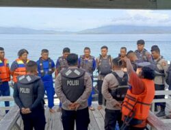 Polda NTT Lanjutkan Pencarian Hari Kedua Korban Tenggelamnya KM Putri Sakinah Di Selat Padar