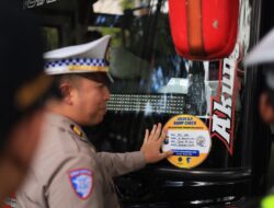 Polres Gresik Dan Polda Jawa Timur Gelar Rampcheck Bus Pariwisata, Pastikan Keselamatan Wisatawan
