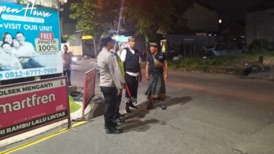 Pengamanan Humanis Polisi Warnai Pawai Ogoh-Ogoh Di Menganti, Ribuan Warga Antusias