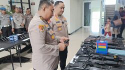 Polres Gresik Bersama Polda Jatim Periksa Dan Tertibkan Senjata Api Organik Anggota