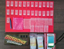 Satresnarkoba Polres Gresik Sikat Dua Pengedar Sabu, Puluhan Paket Siap Edar Disita