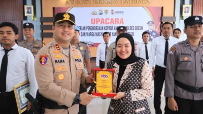 Kapolres Gresik Beri Reward Personel Berprestasi, Dorong Semangat Pengabdian Dan Pelayanan