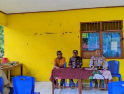 Dengar Langsung Aspirasi Warga Lisedetu, Kapolsek Wolowaru Gelar Jumat Curhat dan Ajak Sukseskan Program Ketahanan Pangan Nasional