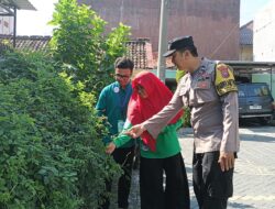 Bhabinkamtibmas Jambangan Dampingi Penilaian P2B, Warga Diajak Maksimalkan Lahan Perkotaan