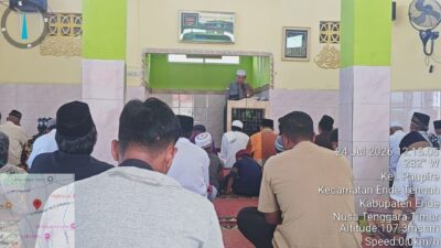 Jadi Khatib dan Imam di Masjid Al-Furqan, Kapolsek Ende Imbau Warga Jauhi Miras dan Judi