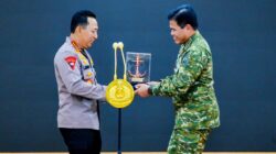 Kapolri Bersama Menko Polkam Dan Pimpinan Lembaga Negara Perkuat Kebersamaan Di Mabes TNI AL