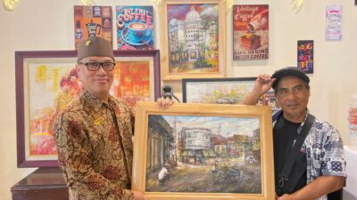 Merawat Peradaban, Mengisi Kemerdekaan: Lutfi Satako Gelar Pameran Lukisan Tunggal dan Sesi Sketsa Langsung di Quds Royal Hotel Surabaya