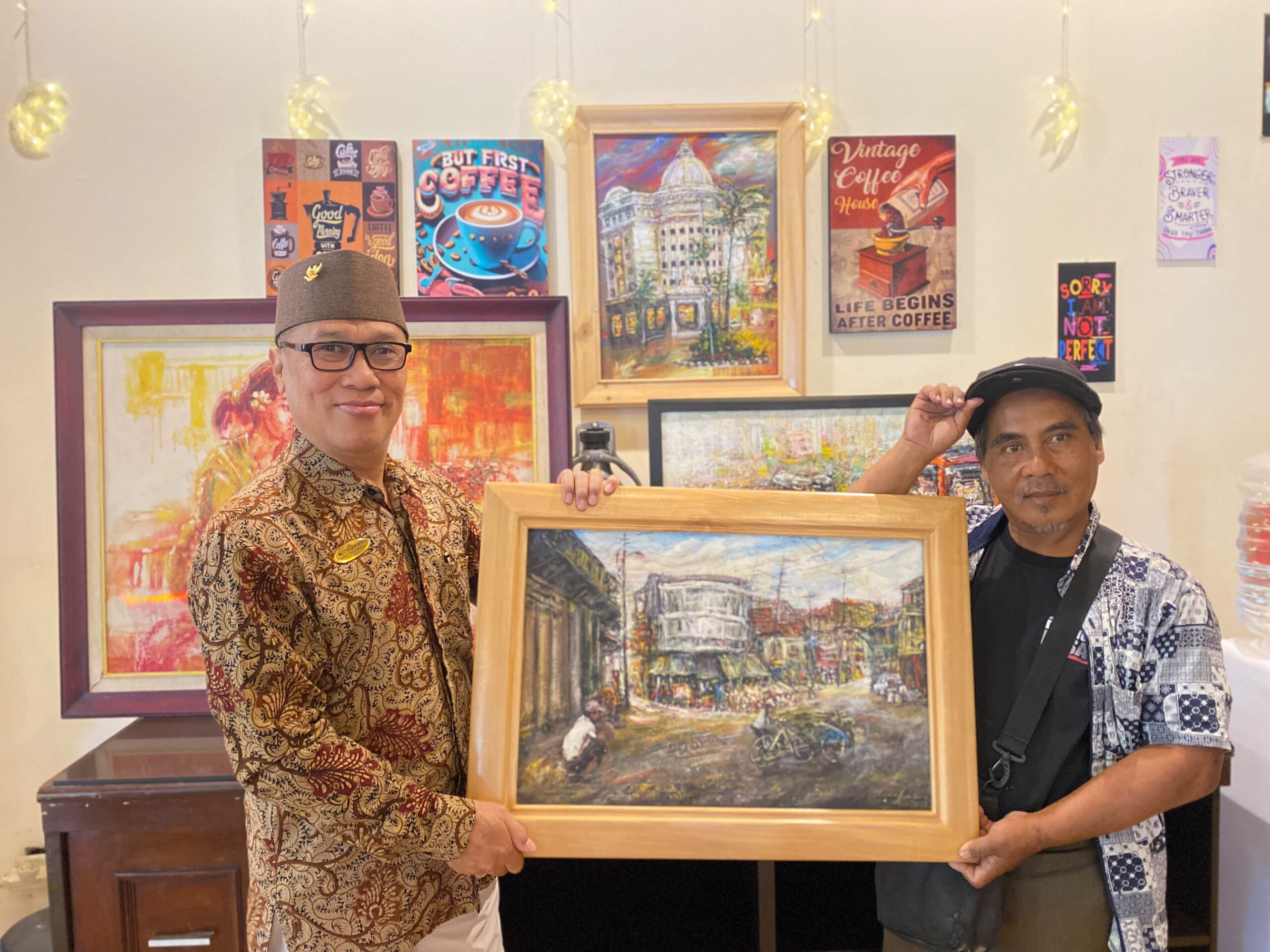 Merawat Peradaban, Mengisi Kemerdekaan: Lutfi Satako Gelar Pameran Lukisan Tunggal dan Sesi Sketsa Langsung di Quds Royal Hotel Surabaya