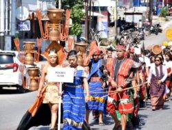Kapolda NTT Hadiri Pawai Pembangunan 2026, 69 Tim Tampilkan Wajah Keberagaman NTT