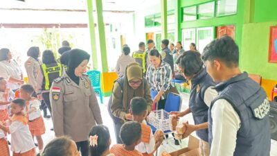 Hangatnya Dapur Presisi Kasih, Polwan Polres Ende Polda NTT Hadirkan Santapan Sehat Untuk Anak Sekolah Terdampak Gempa