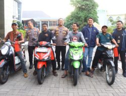 Kapolres Gresik Kembalikan Motor Milik Korban Curian, Dua Pelaku Diberi Tindakan Tegas Terukur