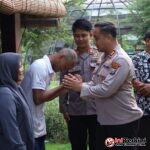 Polisi Bersama Masyarakat, Kapolres Gresik Bantu Wahyu Kembali Ke Keluarga Di Menganti IMG-20261010-WA0013