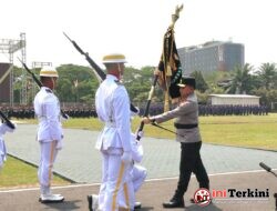 Simbol Estafet Kepemimpinan, Pataka “Bhayangkara Satya Abhiyukta” Diserahkan kepada Irjen Pol Dekananto
