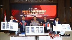 Quick Wins Kapolri, Polres Gresik Gerak Cepat Tangkap DC Pinjol Ancam Warga, Uang Korban Langsung Dikembalikan