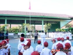 Polisi bersama Masyarakat, Kapolres Gresik Sambangi Siswa SD Negeri 6 Gresik